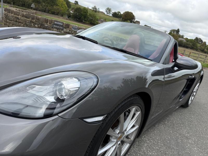 Porsche 718 Boxster