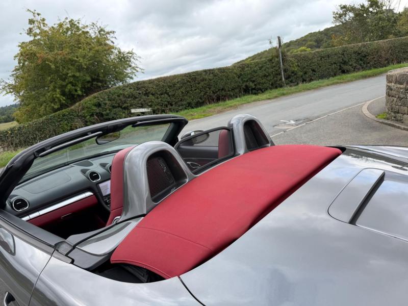 Porsche 718 Boxster