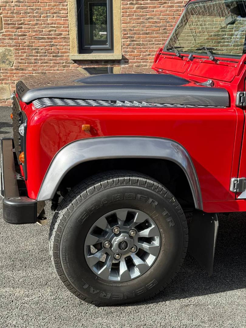 Land Rover Defender