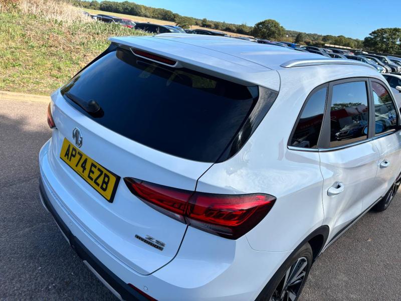 MG ZS