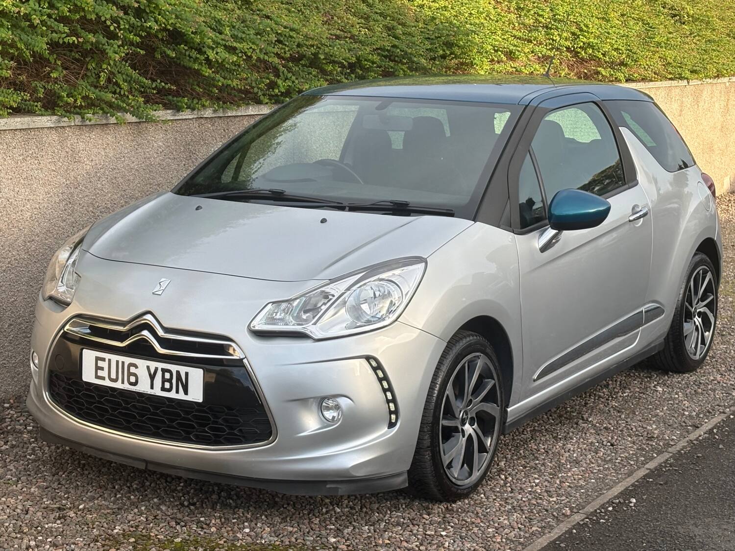 DS AUTOMOBILES DS 3