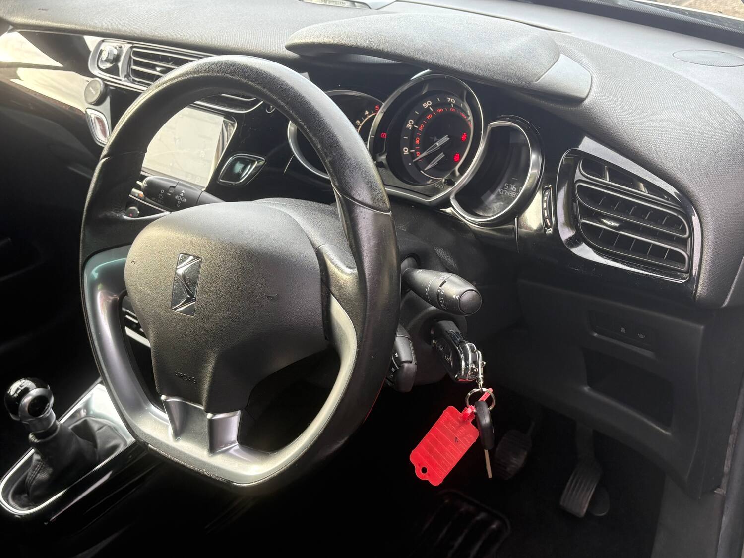 DS AUTOMOBILES DS 3