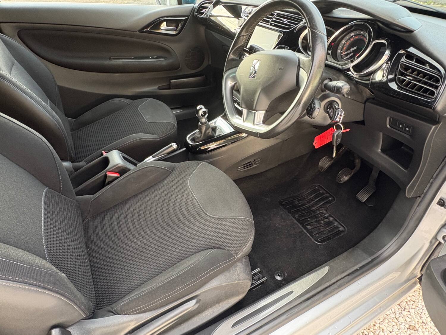 DS AUTOMOBILES DS 3