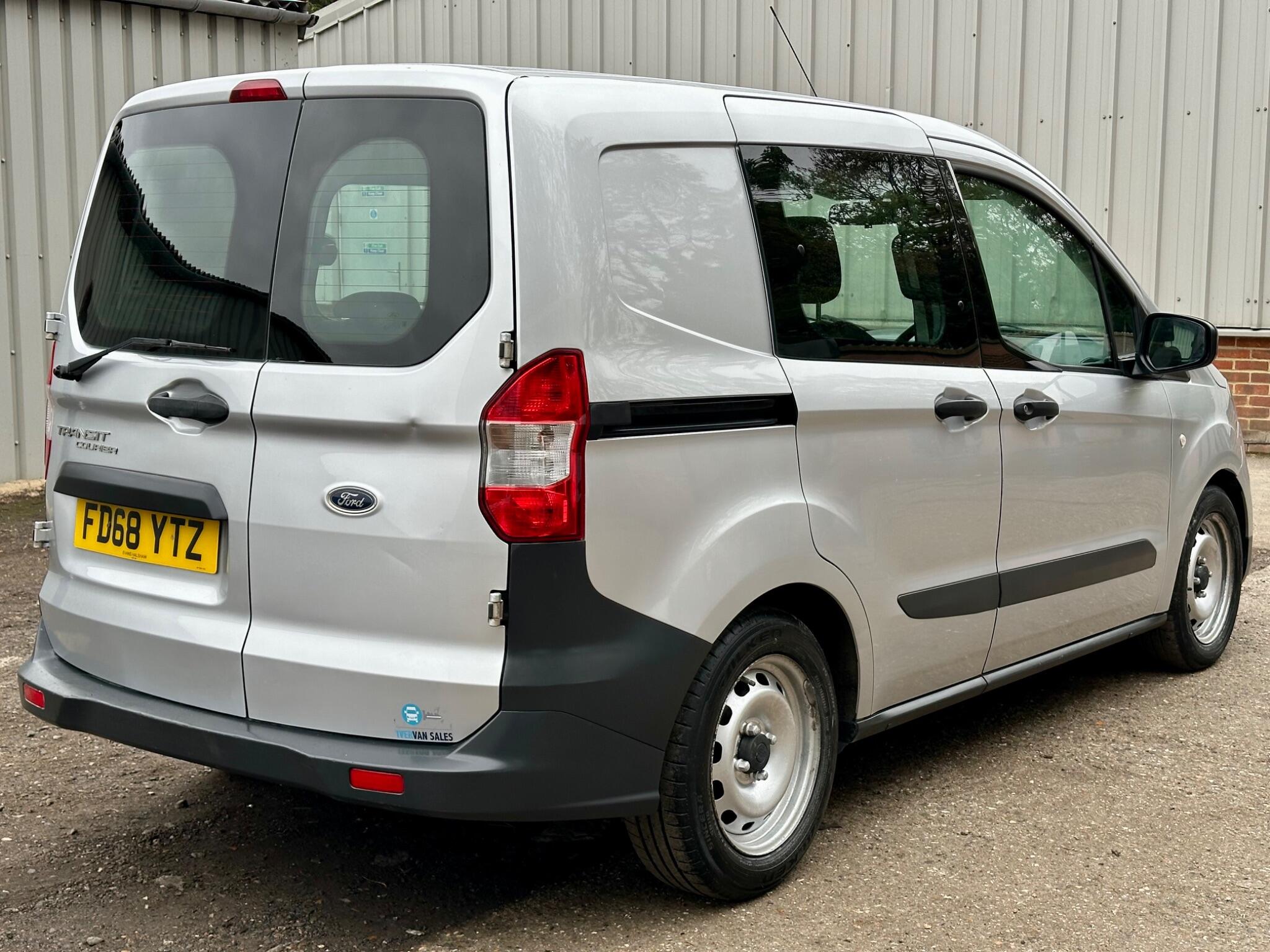 Ford Transit Courier