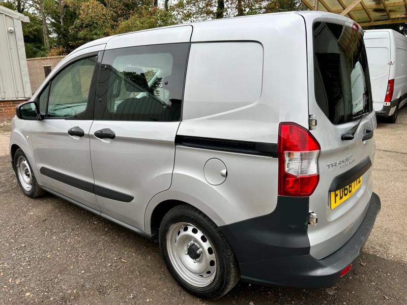 Ford Transit Courier