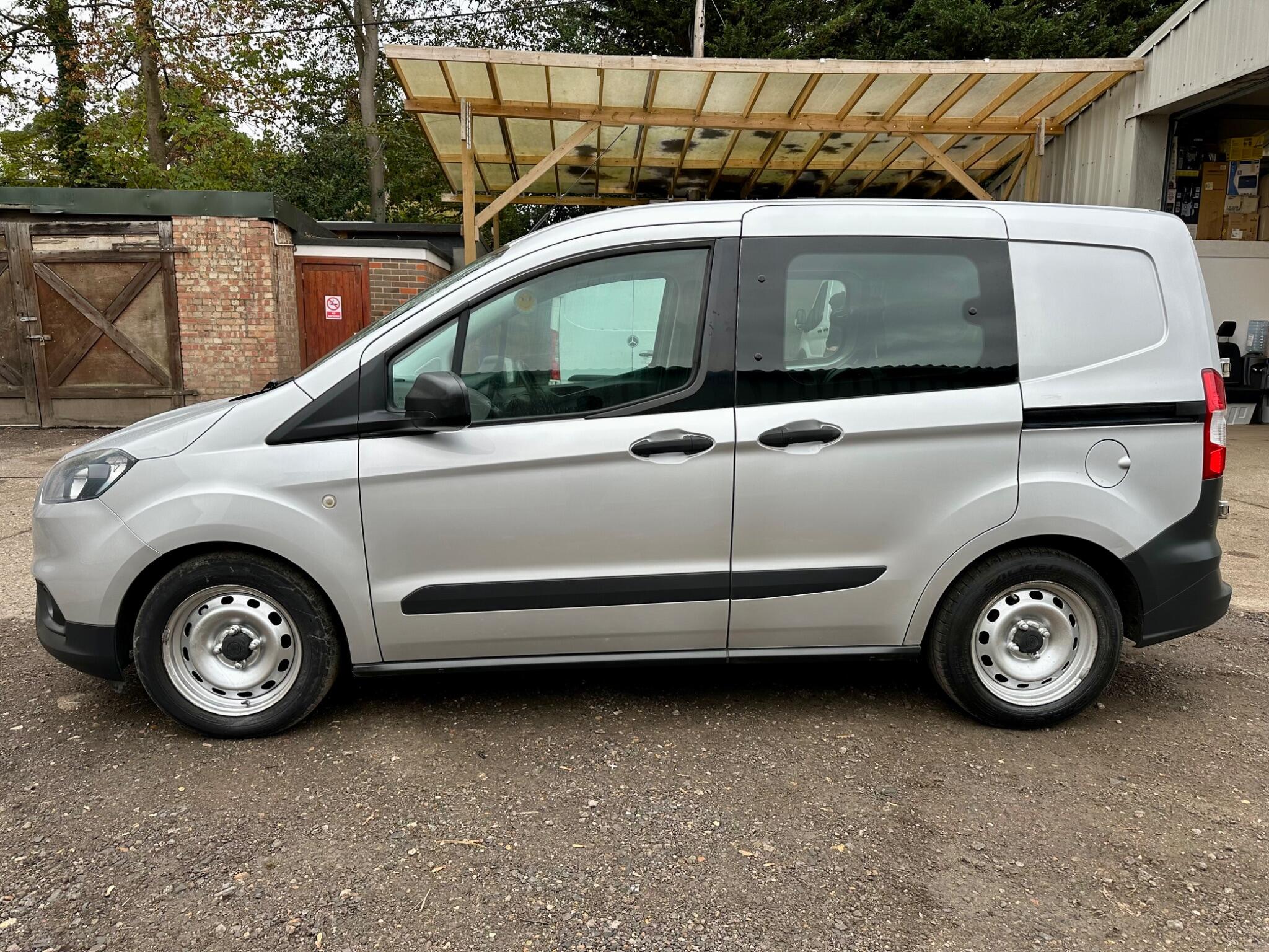 Ford Transit Courier