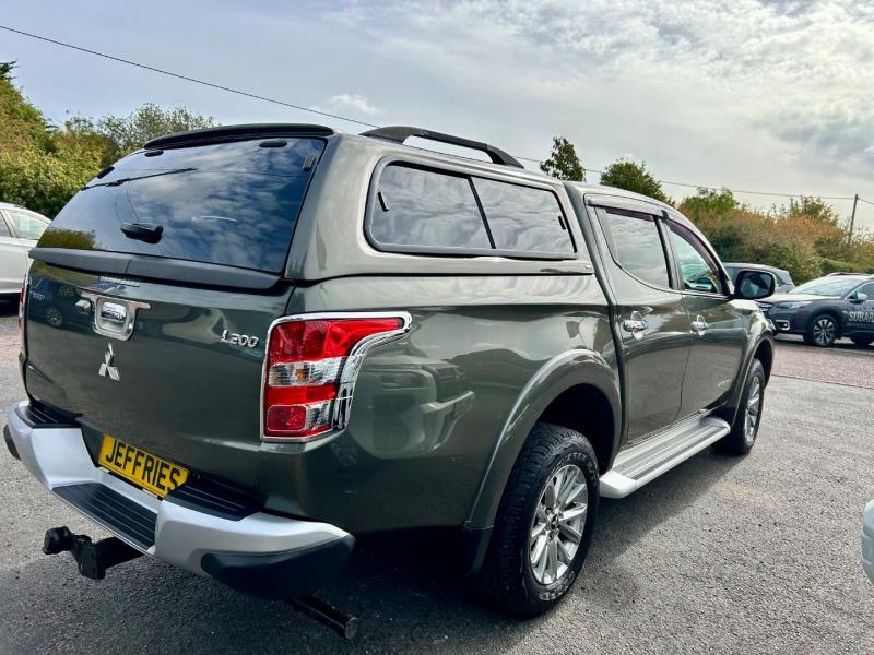 Mitsubishi L200