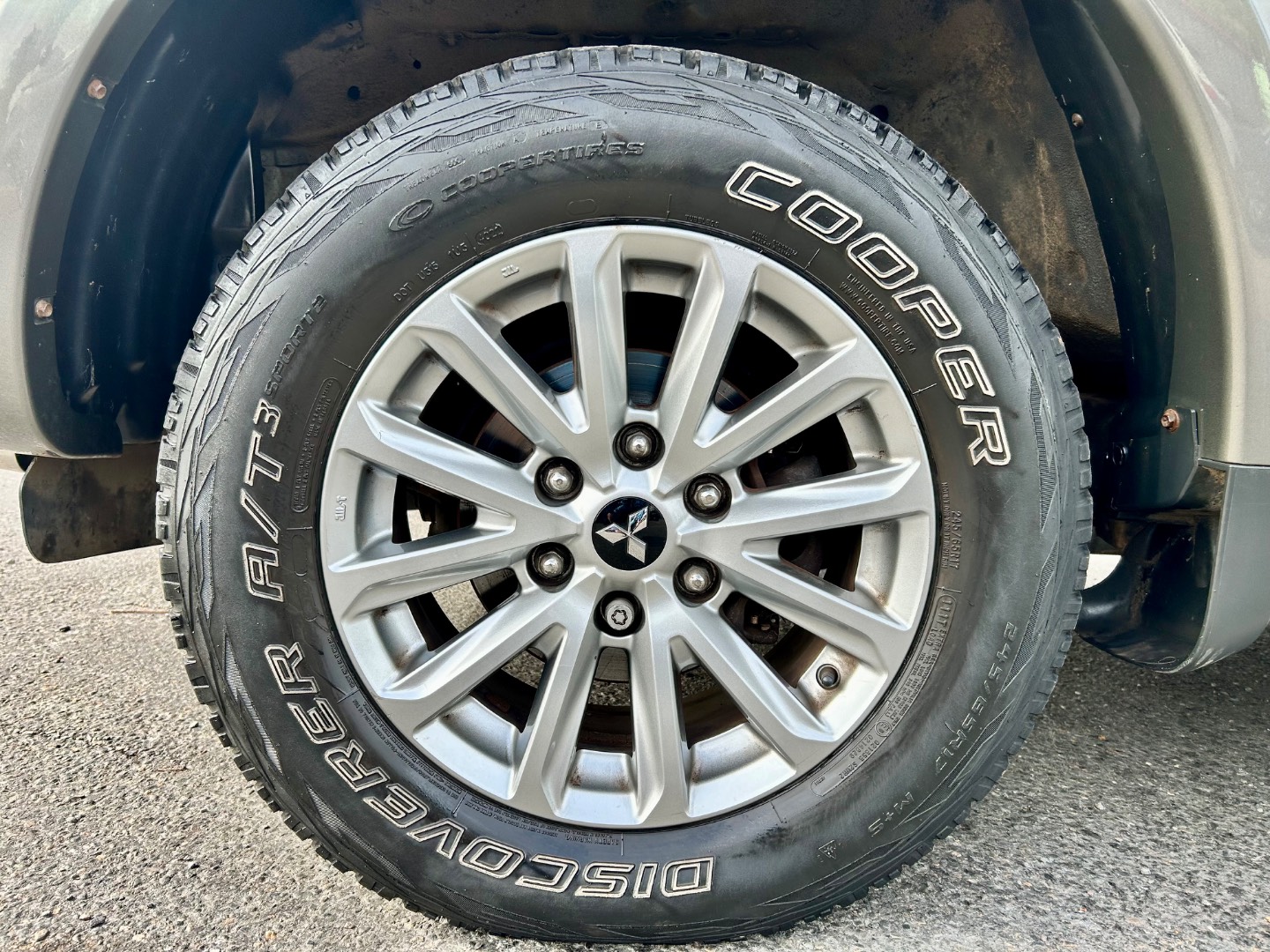 Mitsubishi L200