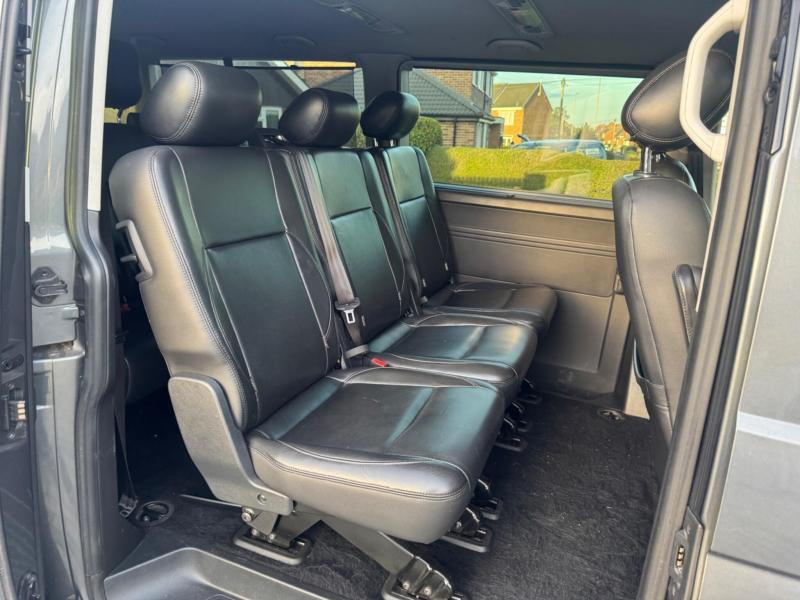 Volkswagen Transporter Shuttle