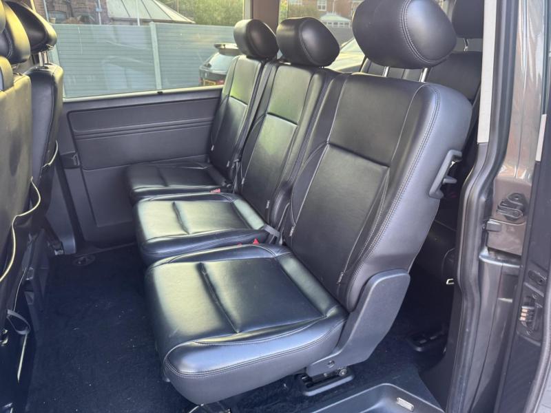 Volkswagen Transporter Shuttle