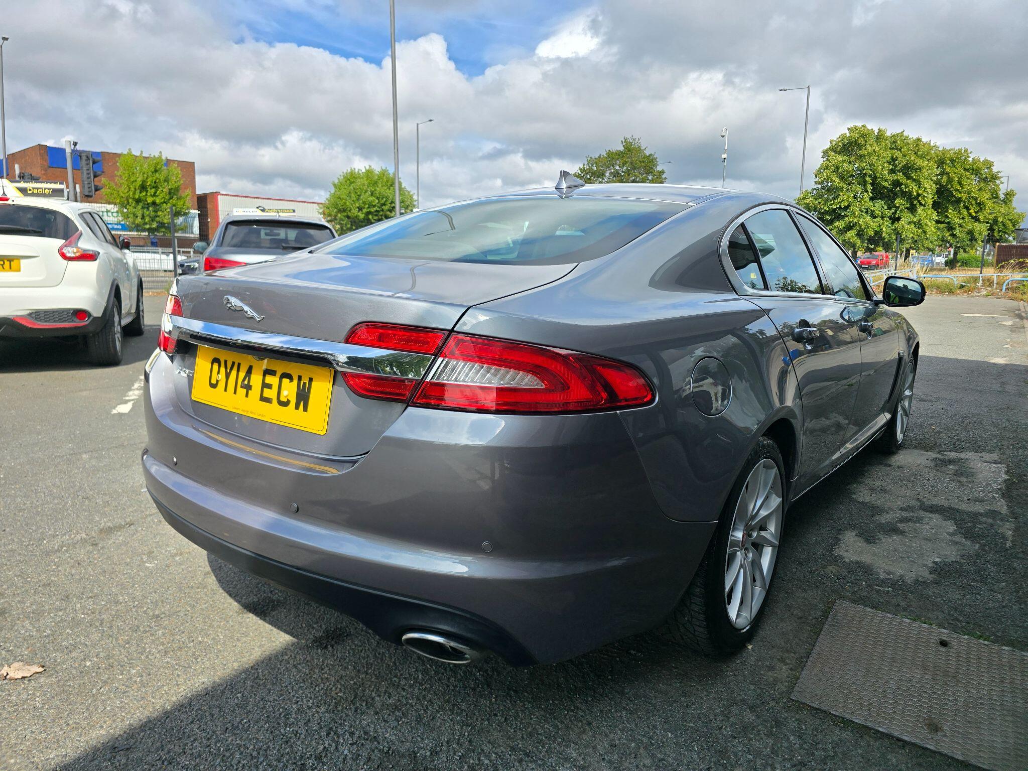 Jaguar XF