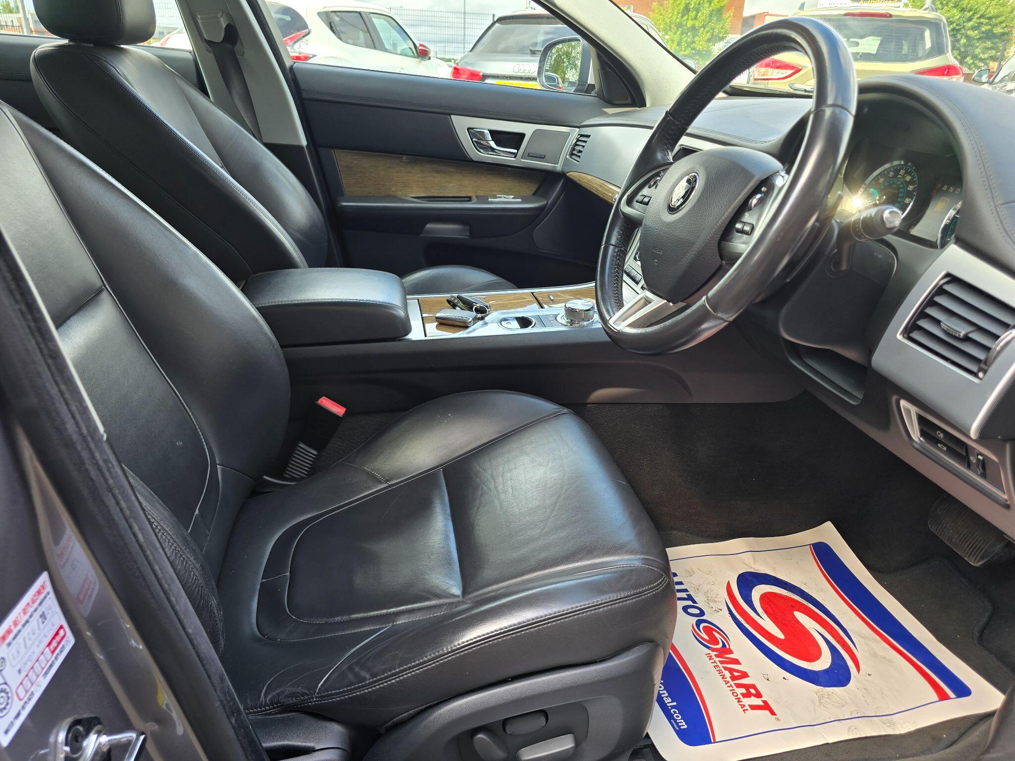 Jaguar XF