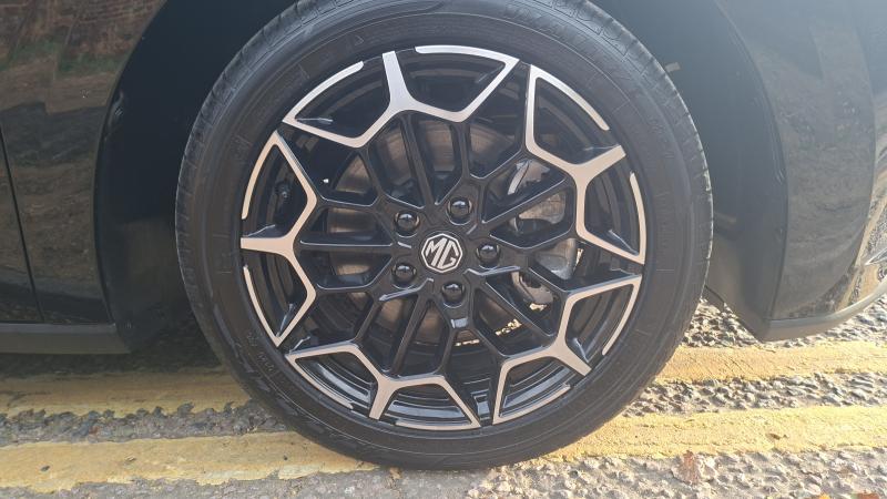 MG Motor UK MG4 URBAN