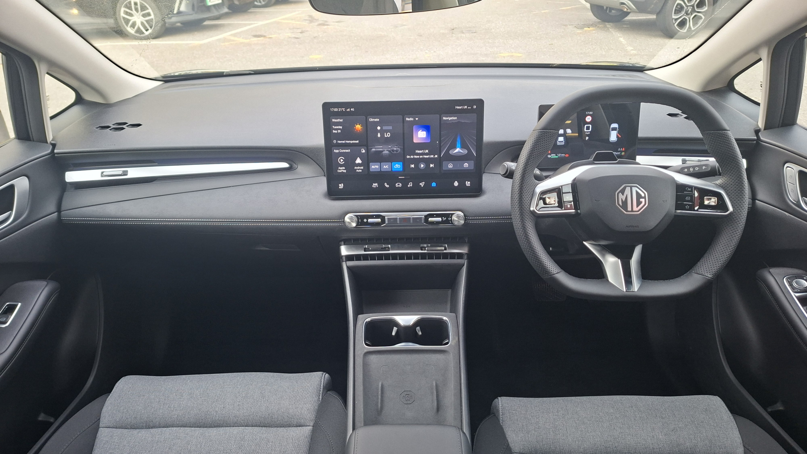 MG Motor UK MG4 URBAN