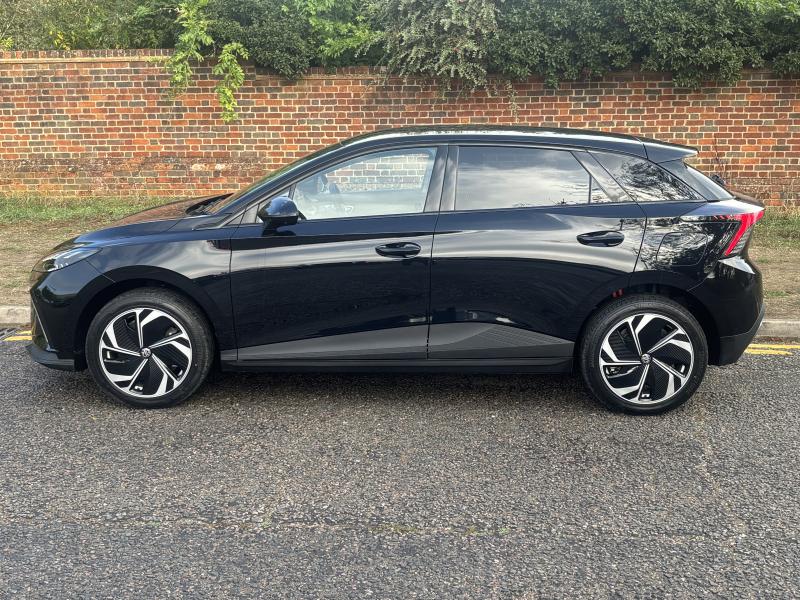 MG Motor UK Mg4
