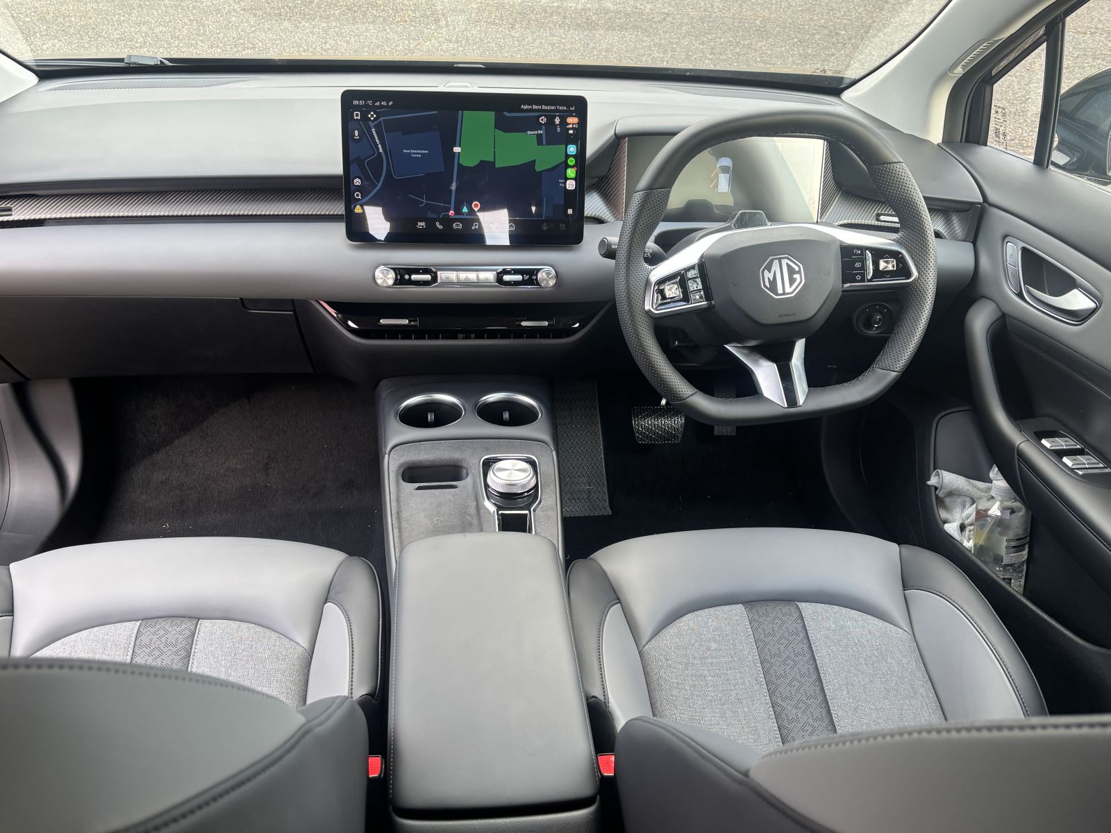 MG Motor UK Mg4