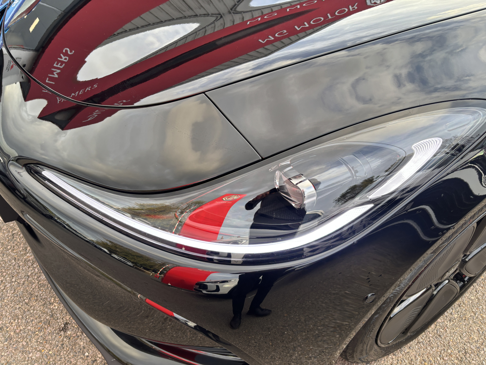 MG Motor UK IM5
