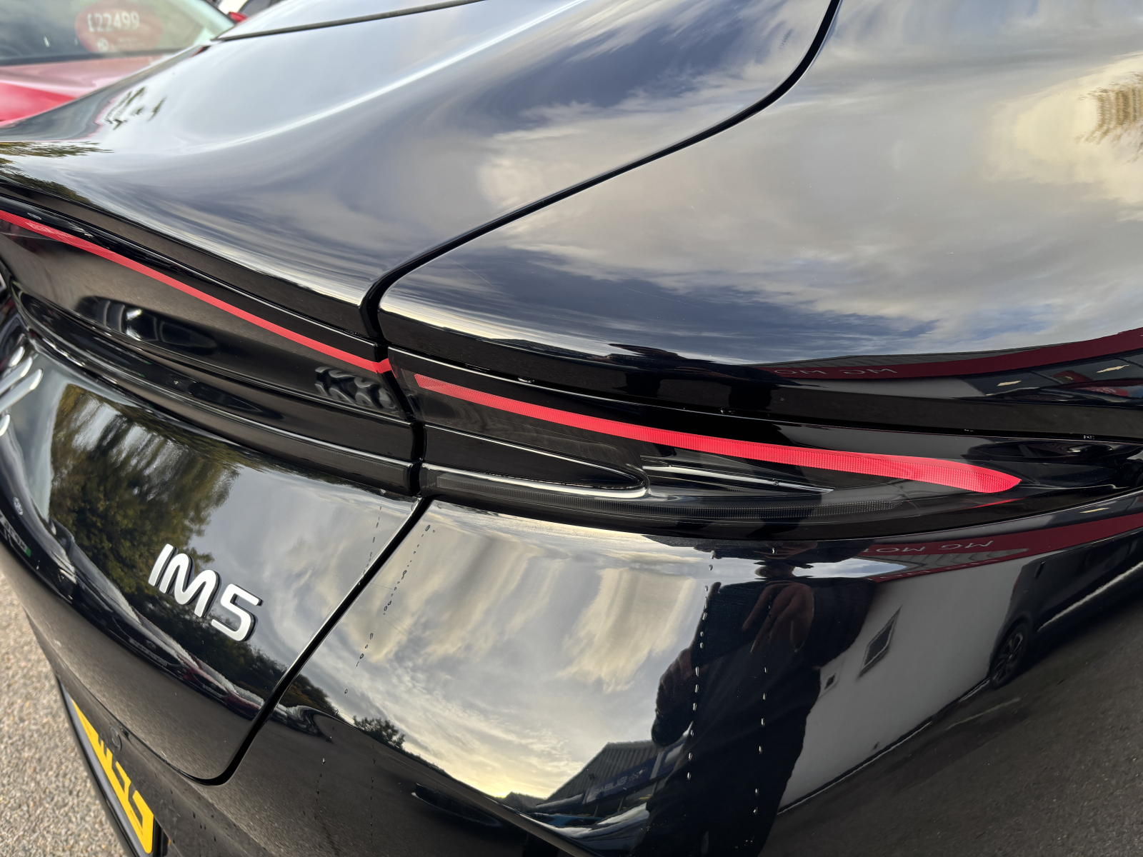 MG Motor UK IM5