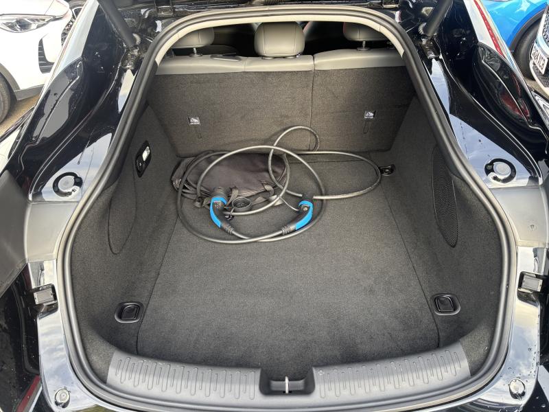 MG Motor UK IM5