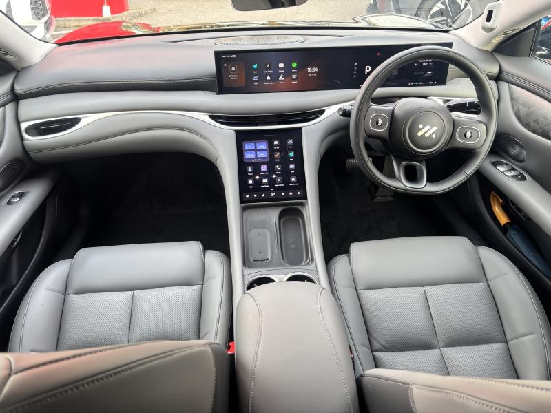 MG Motor UK IM5