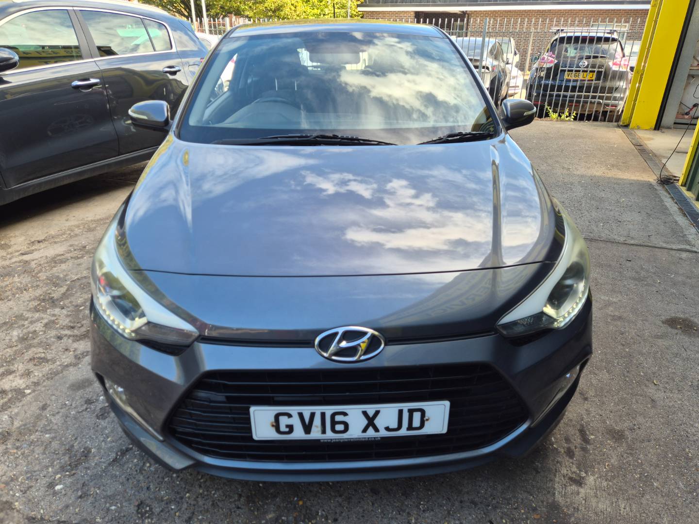 Hyundai i20