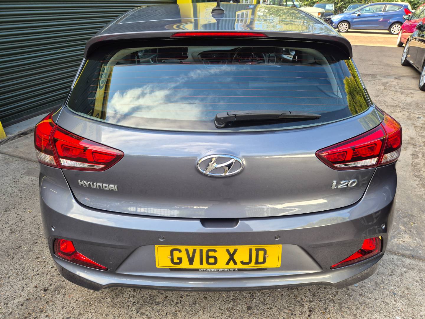 Hyundai i20