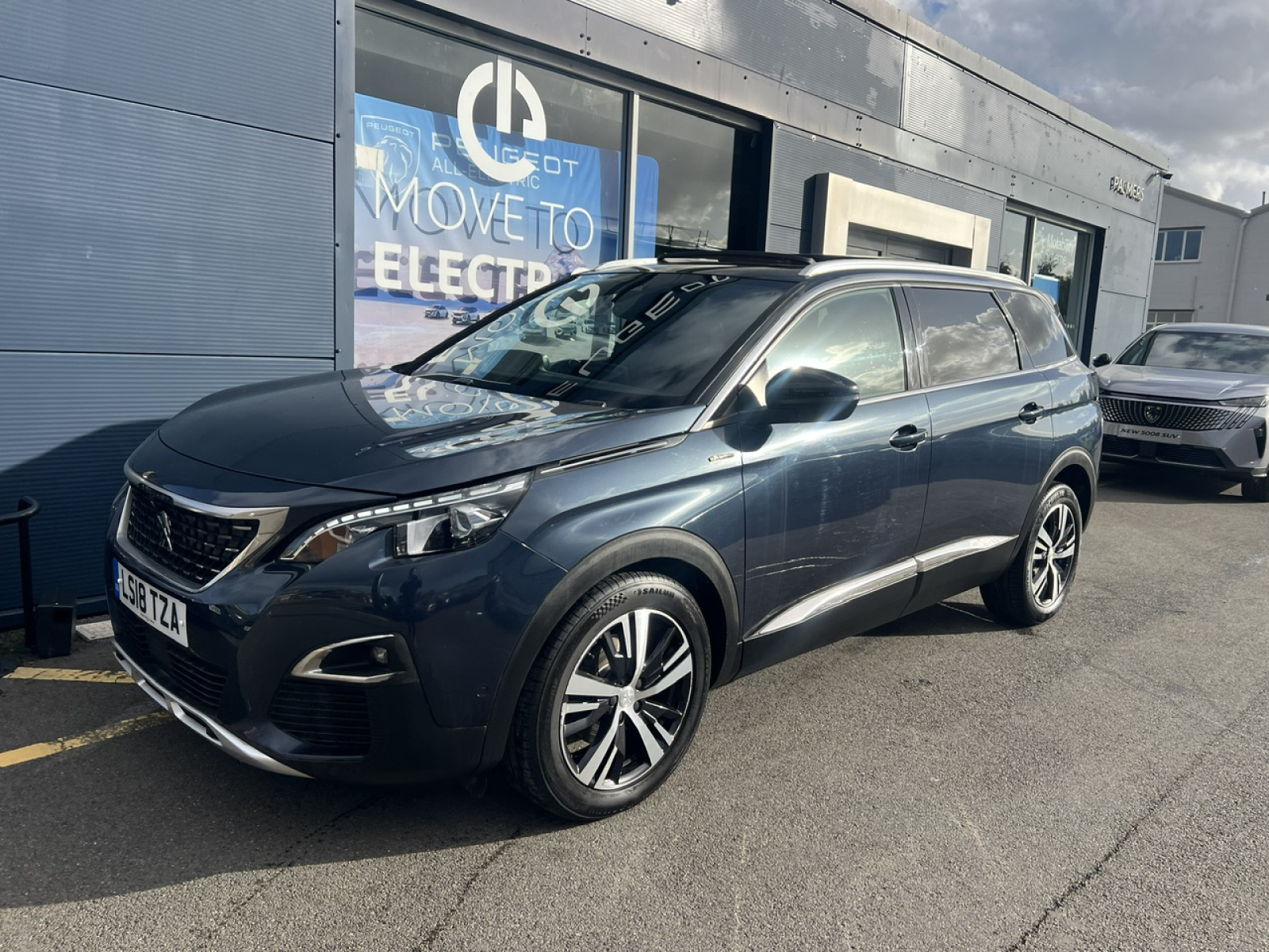 Peugeot 5008