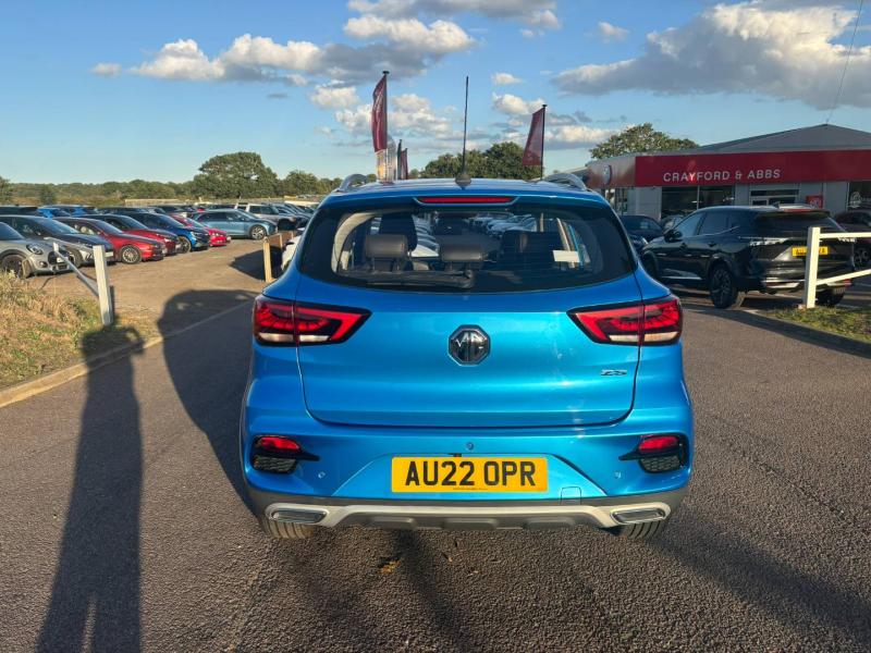 MG ZS