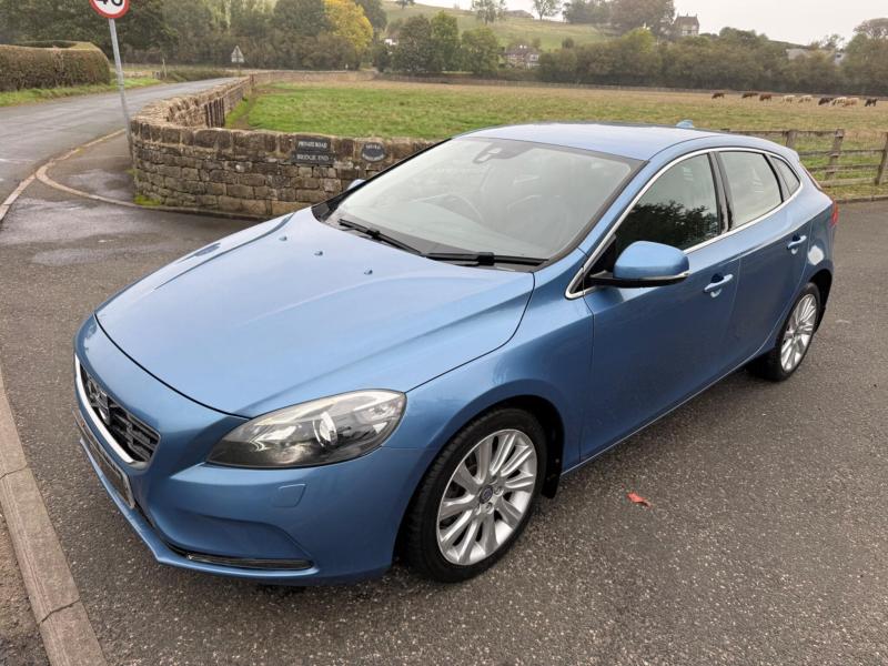 Volvo V40