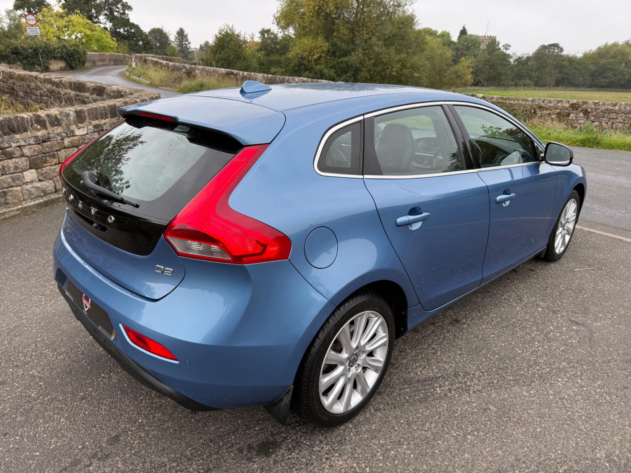Volvo V40