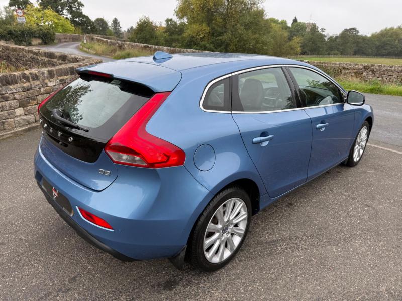 Volvo V40