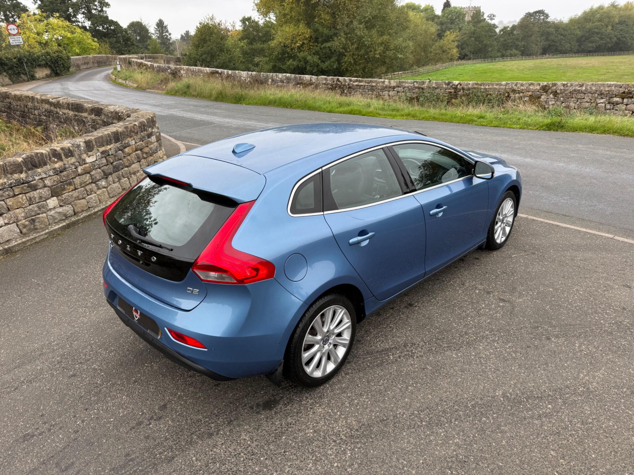 Volvo V40