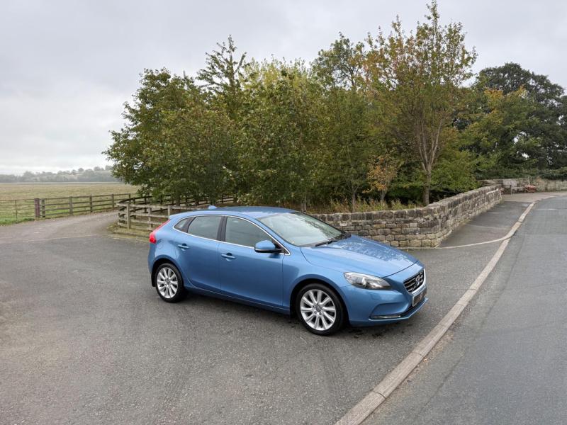 Volvo V40