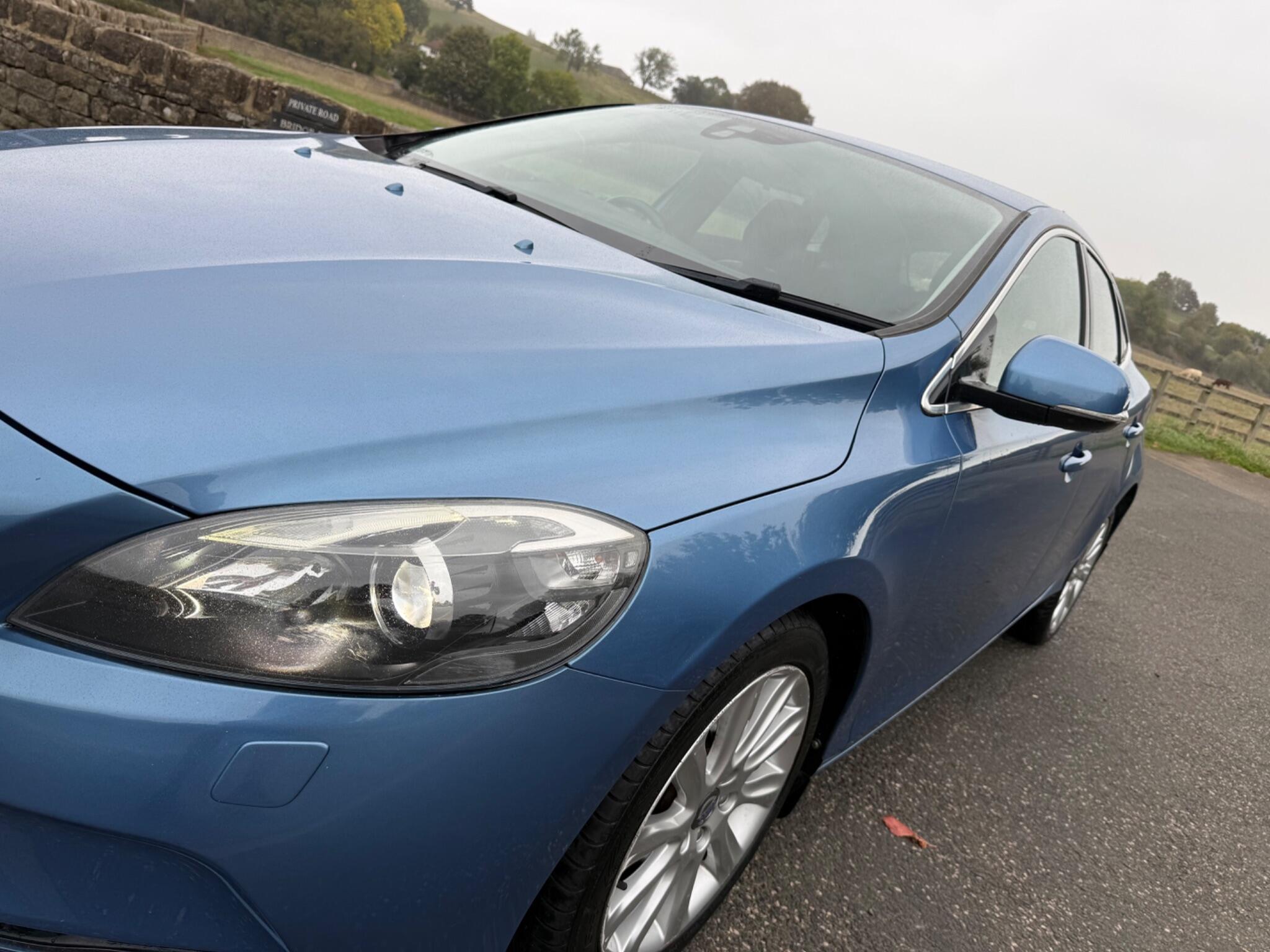Volvo V40