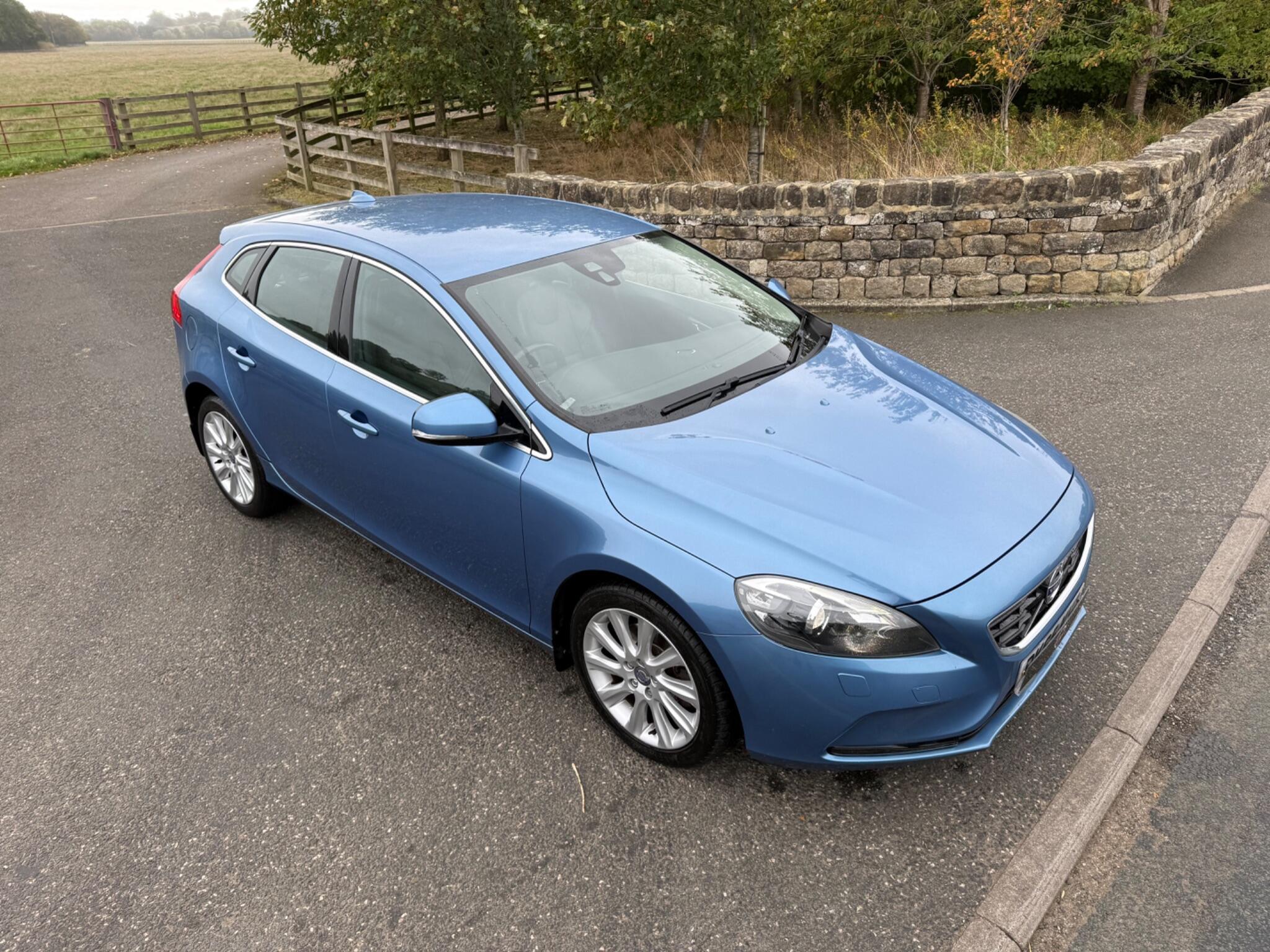 Volvo V40