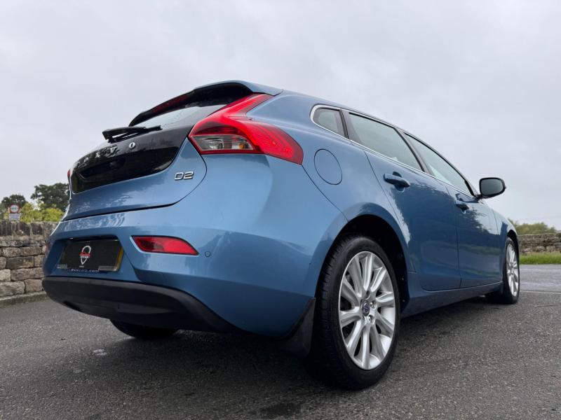 Volvo V40