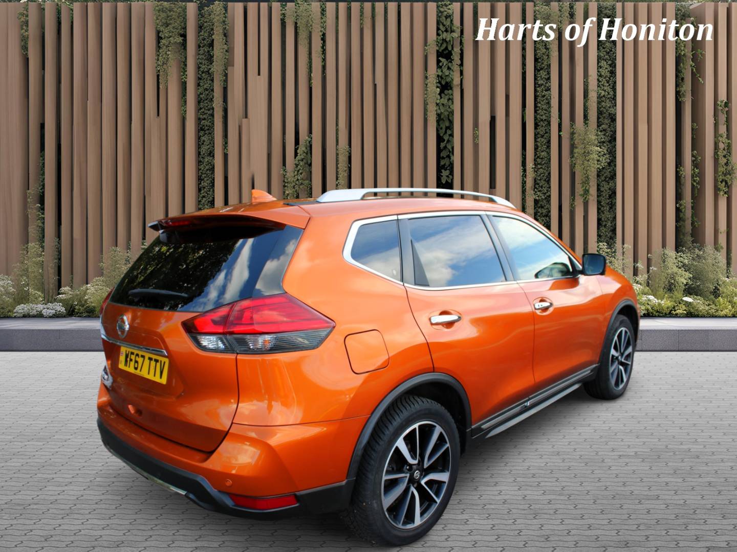Nissan X-TRAIL