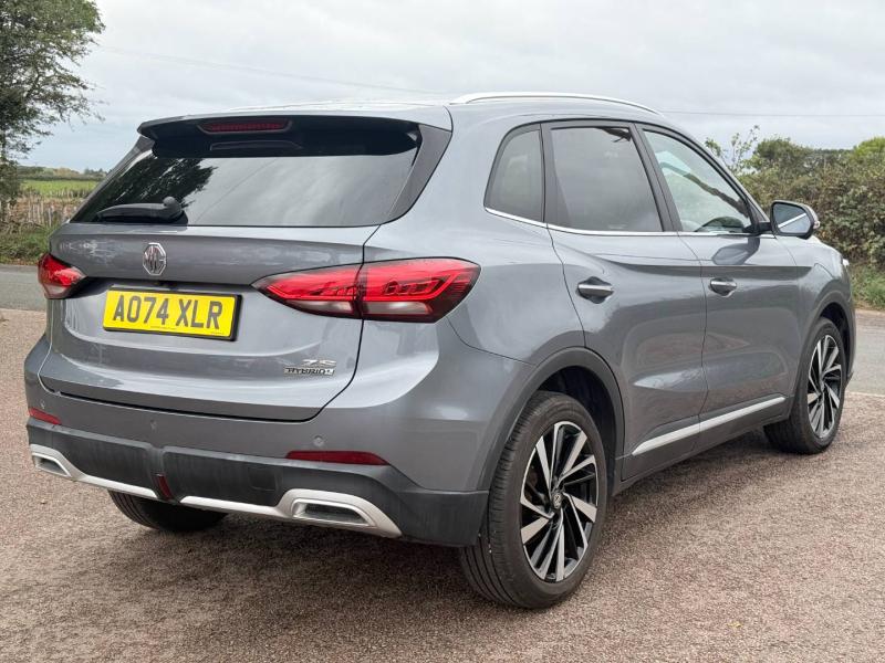 MG ZS