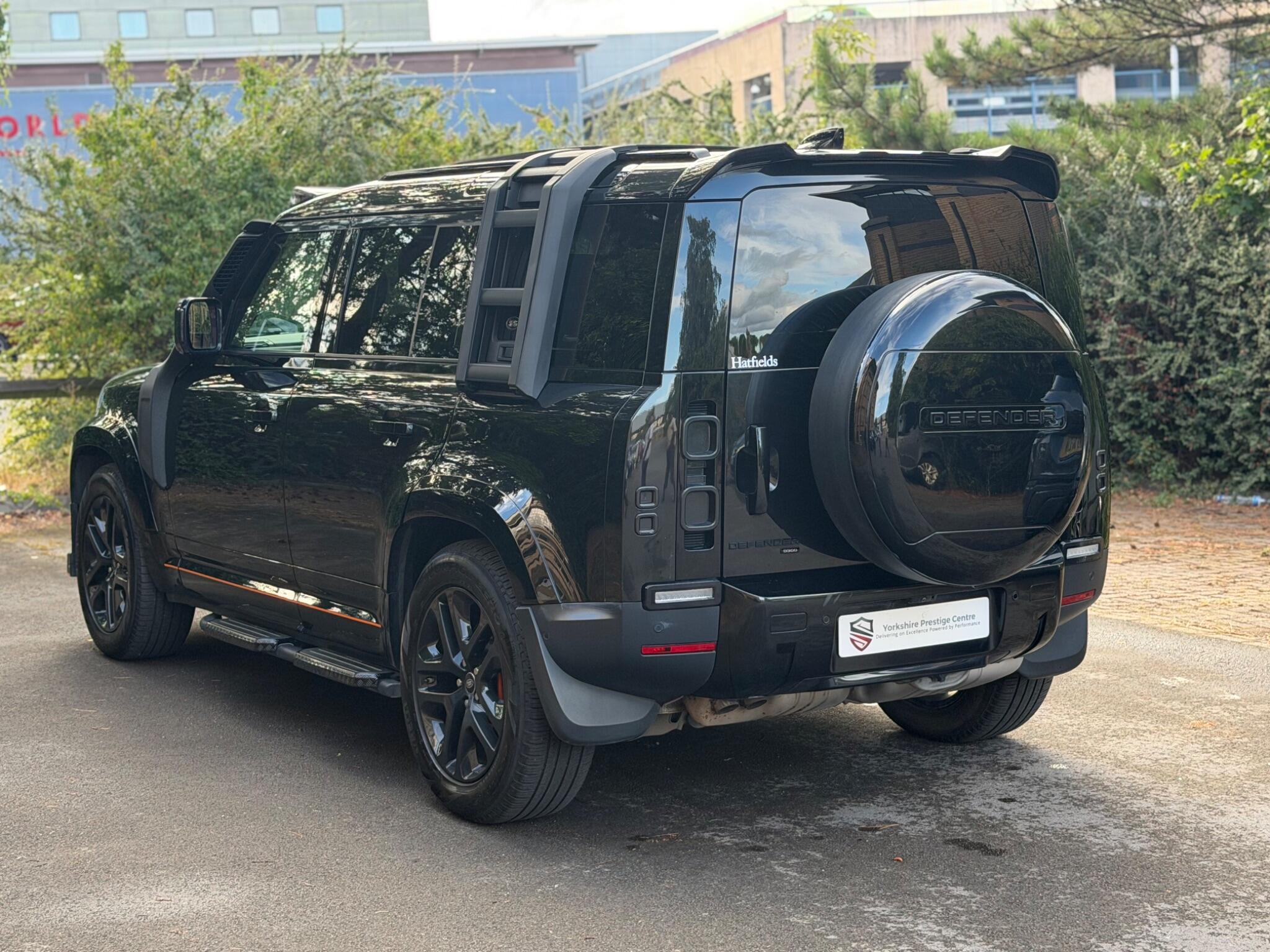 Land Rover Defender 110