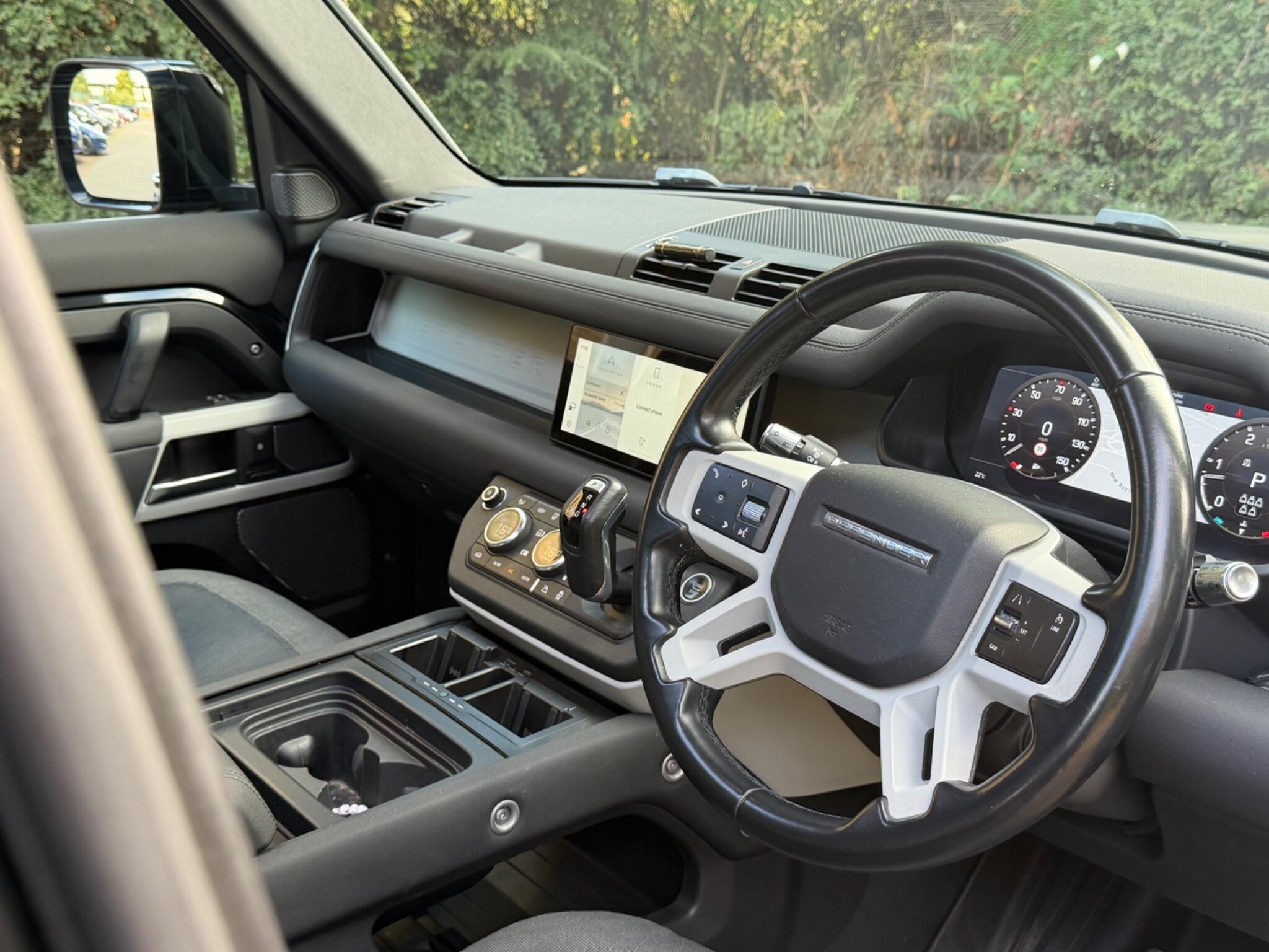 Land Rover Defender 110