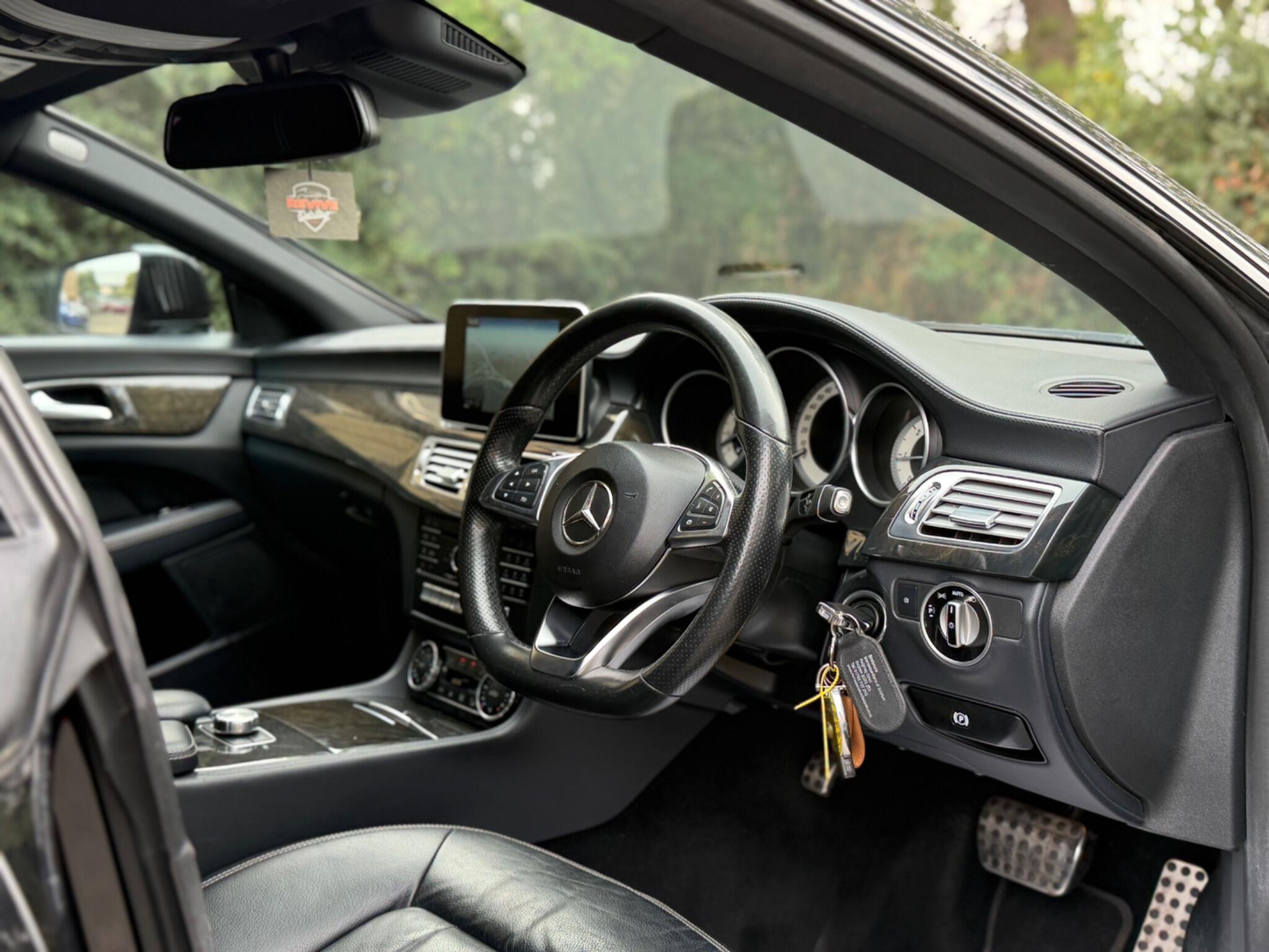 Mercedes-Benz CLS