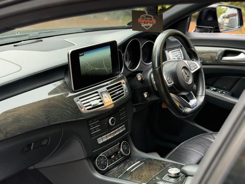 Mercedes-Benz CLS