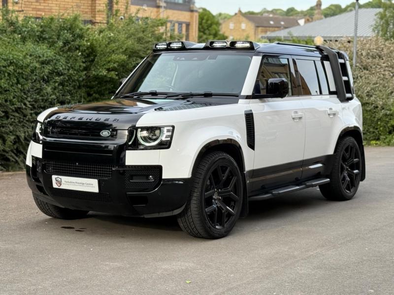 Land Rover Defender 110