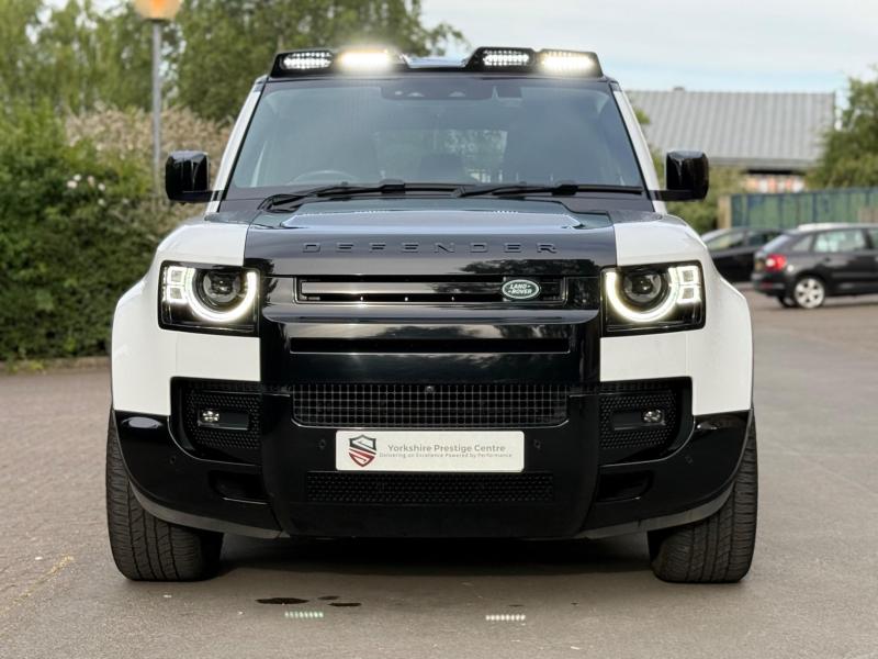 Land Rover Defender 110