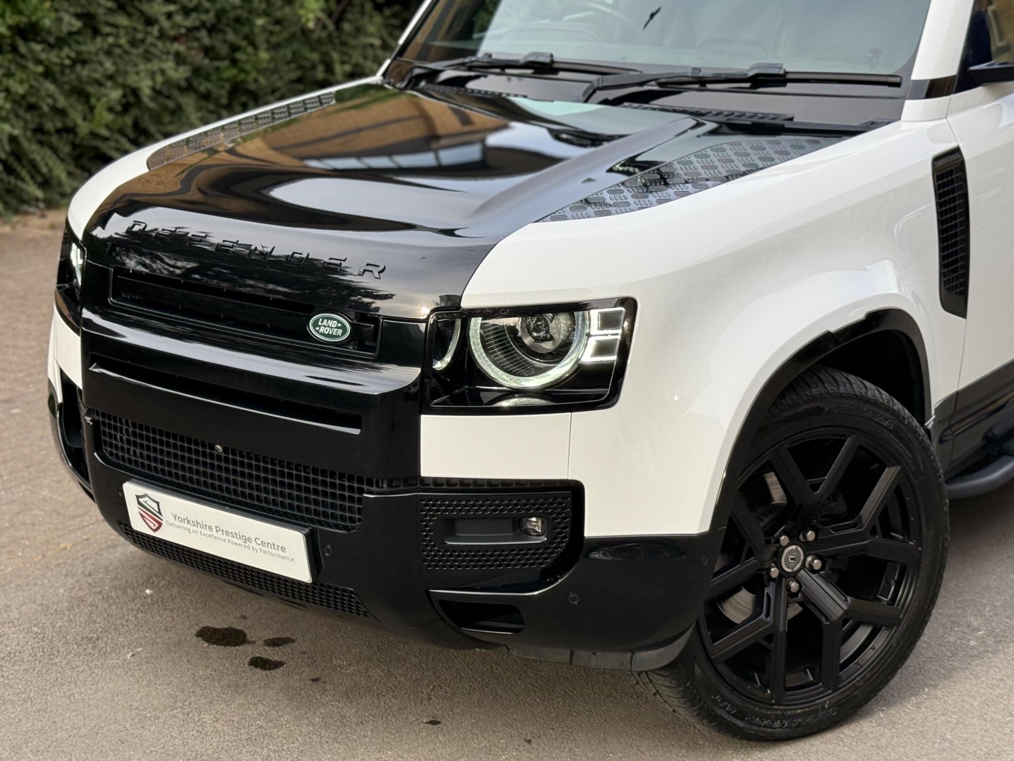 Land Rover Defender 110