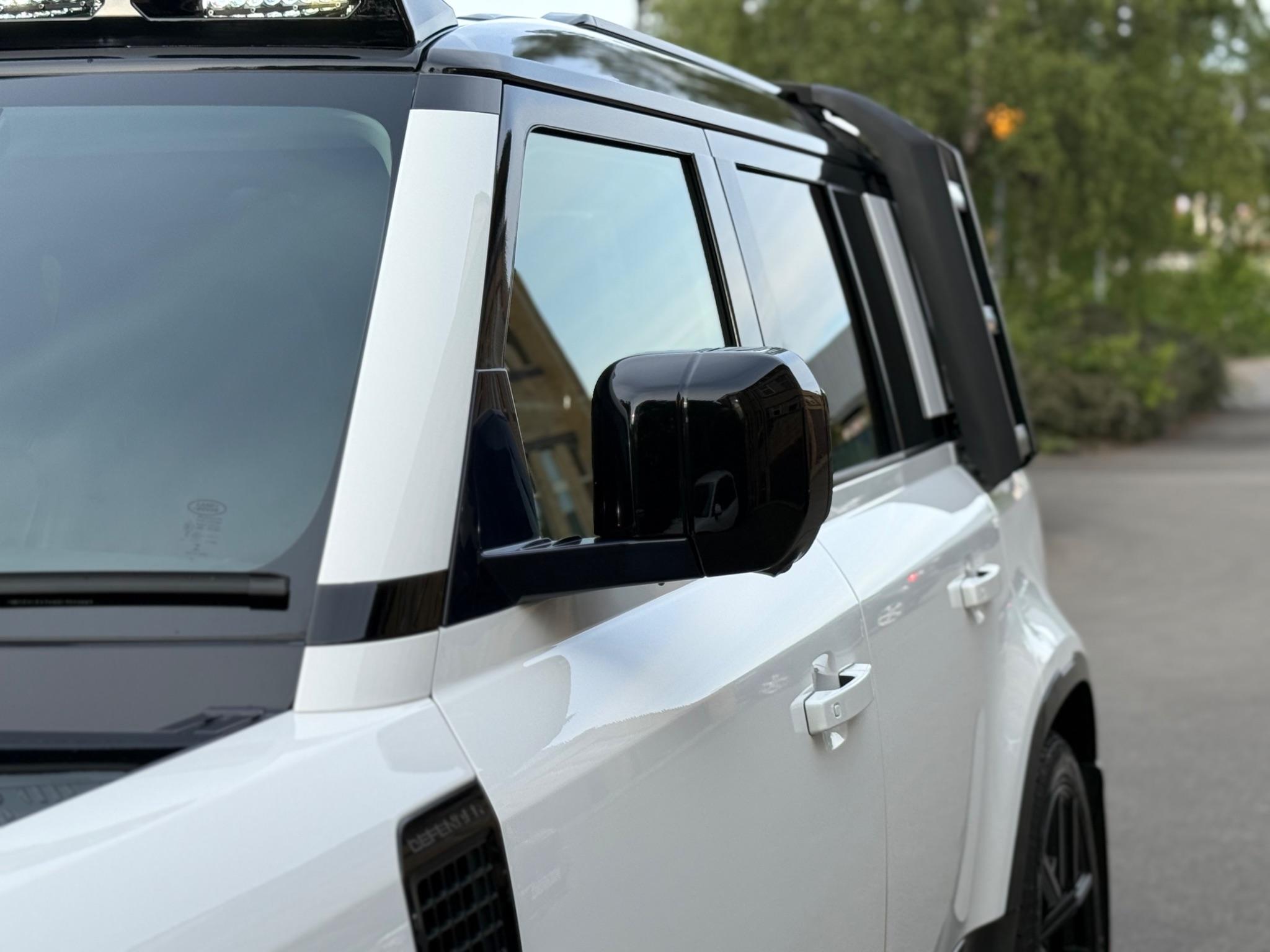 Land Rover Defender 110
