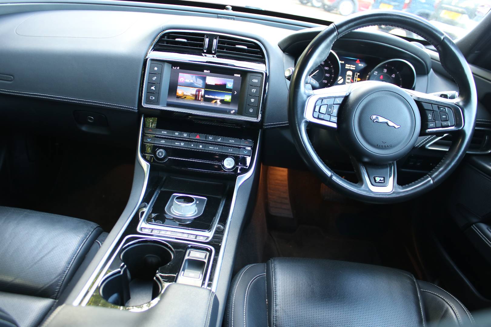 Jaguar XE