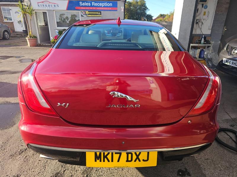 Jaguar Xj
