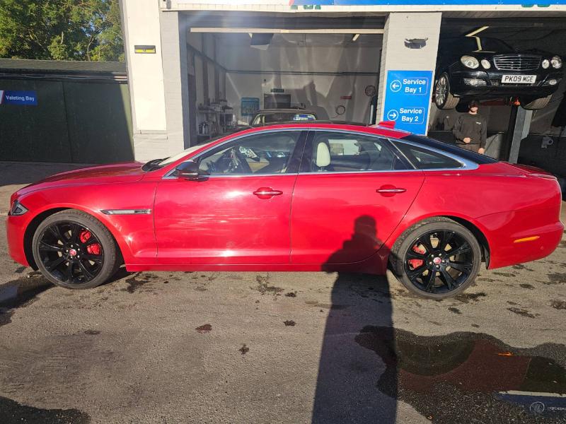 Jaguar Xj