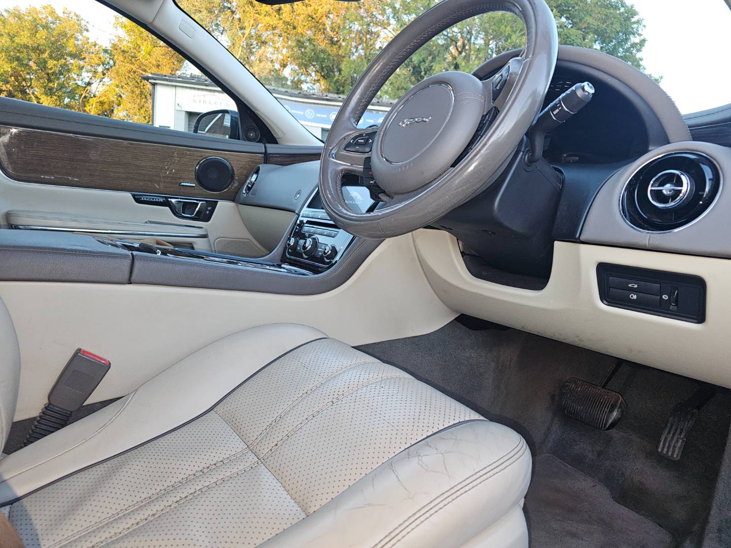 Jaguar Xj